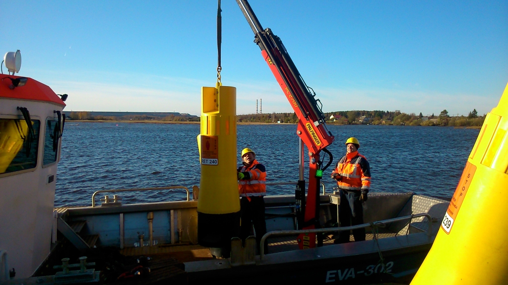EVA-302 Narva veehoidlal Piirireziimi tööd tegemas25.10.JPG